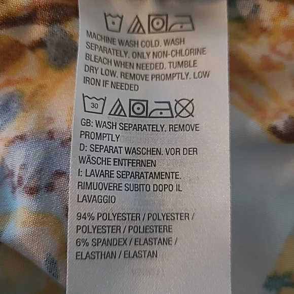 Attitudes by René Butterfly Print Tunic Top Women Small Keyhole Neck Relaxed Fit - Picture 14 of 14